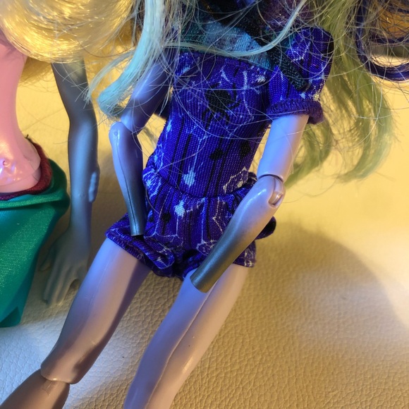 Lot of 5 Monster High Dolls Twyla, Lagoona Blue, Abby, Claudia Wolf - Picture 7 of 13